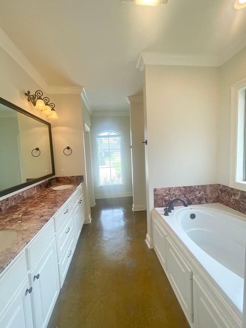 Port Allen House: 2366 Woodland Ct.
