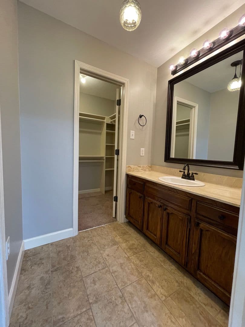 Baton Rouge House: 9843 Kinglet Dr.