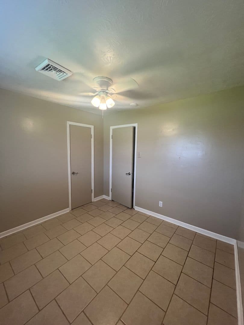 Sulphur House: 2144 Kathy Dr