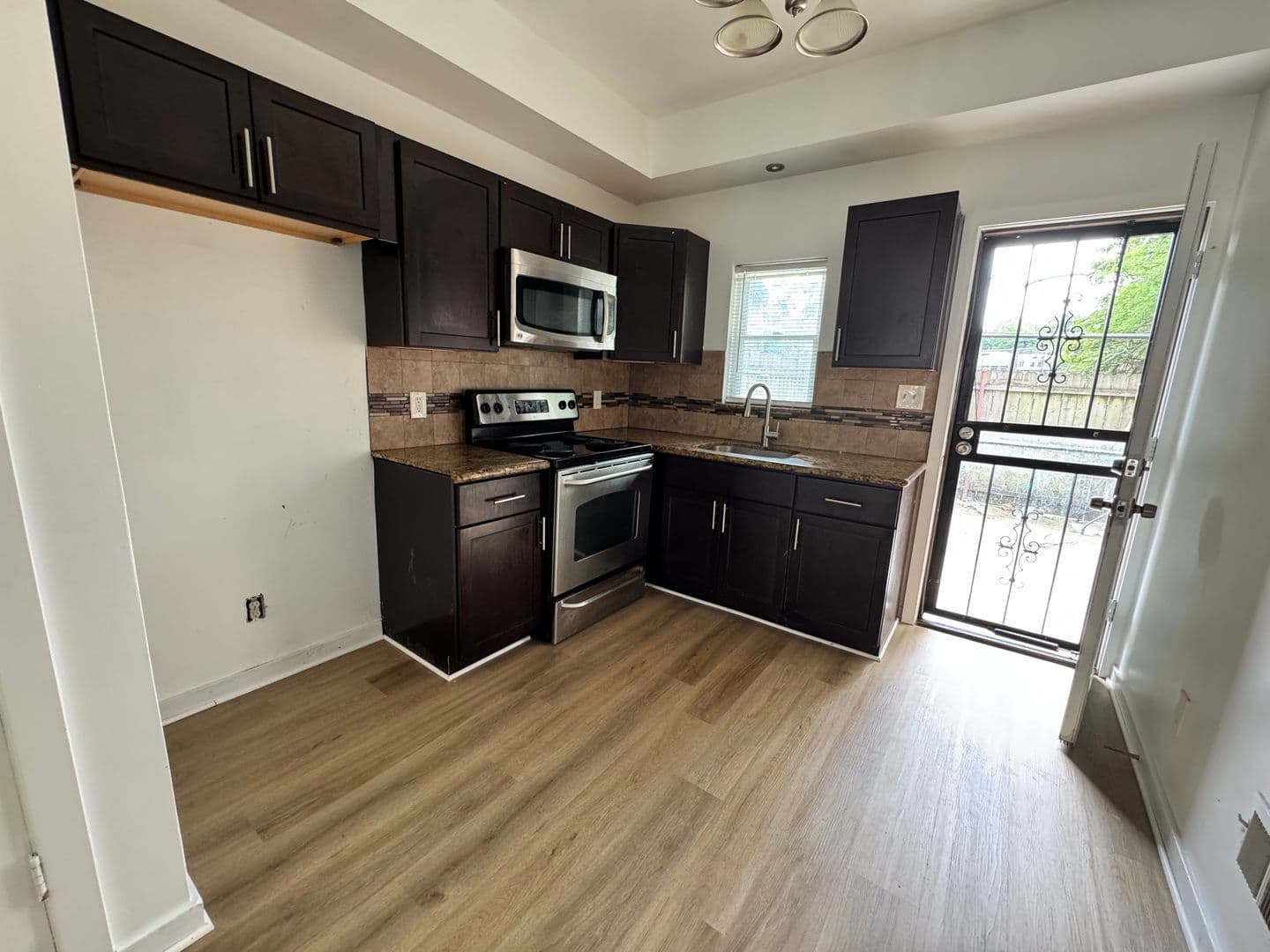 Philadelphia House: 1238 W Firth Street