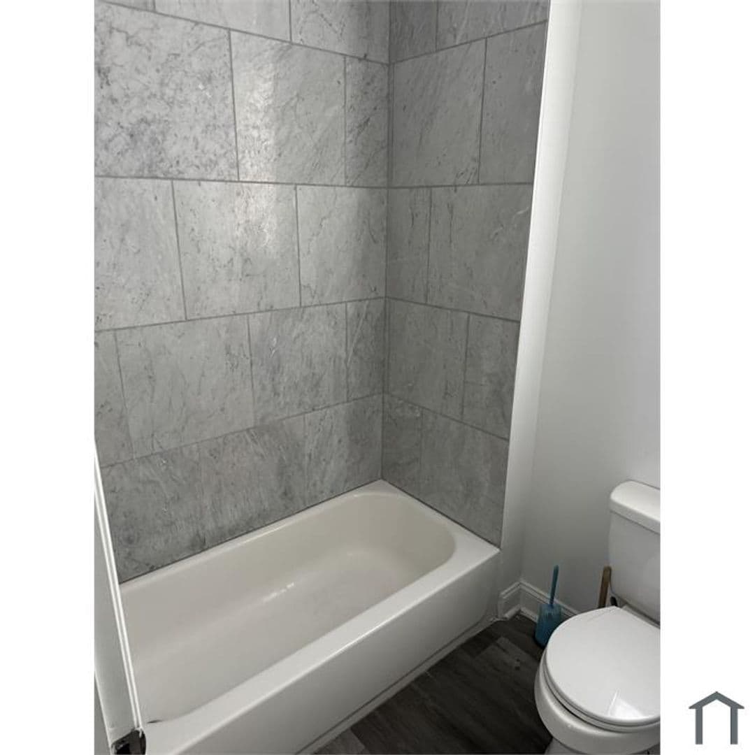 Philadelphia House: 3051 N Judson St