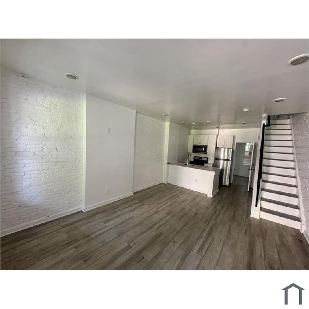 Philadelphia House: 2531 N Dover St.
