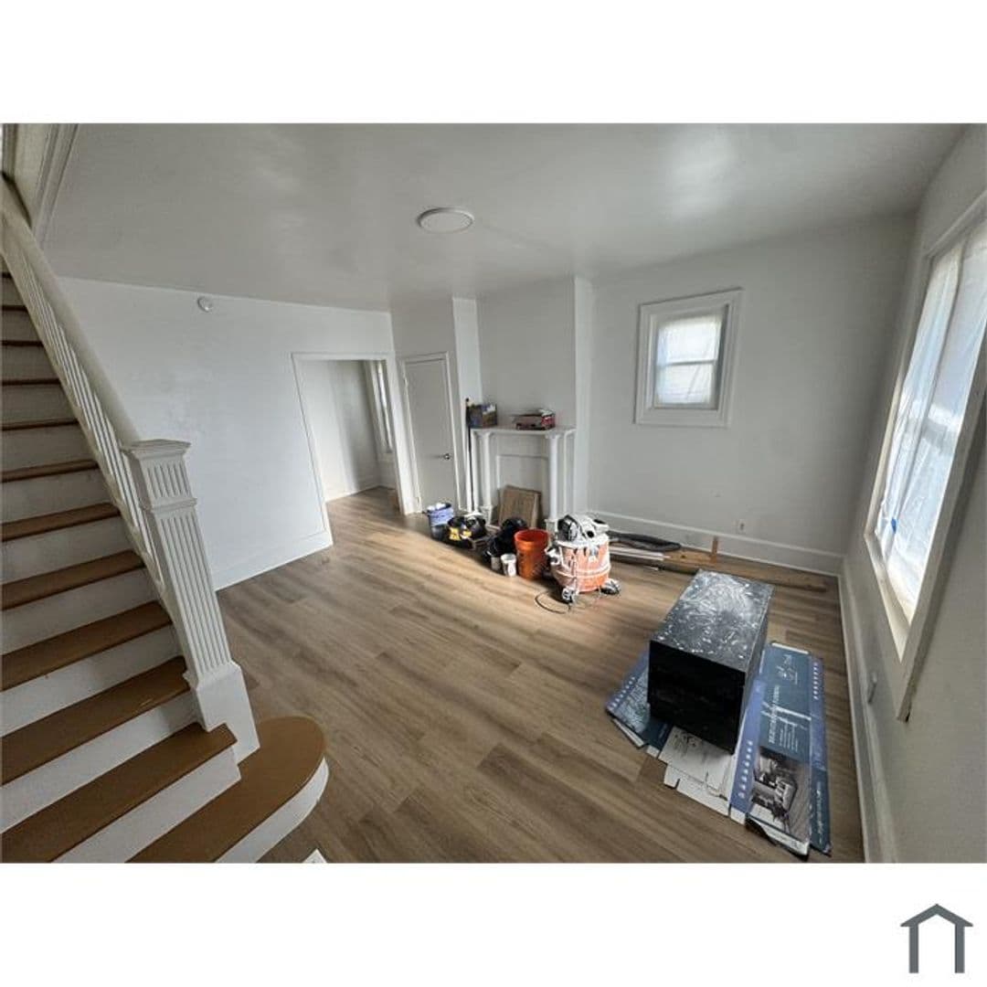Coatesville House: 108 S Eighth Ave