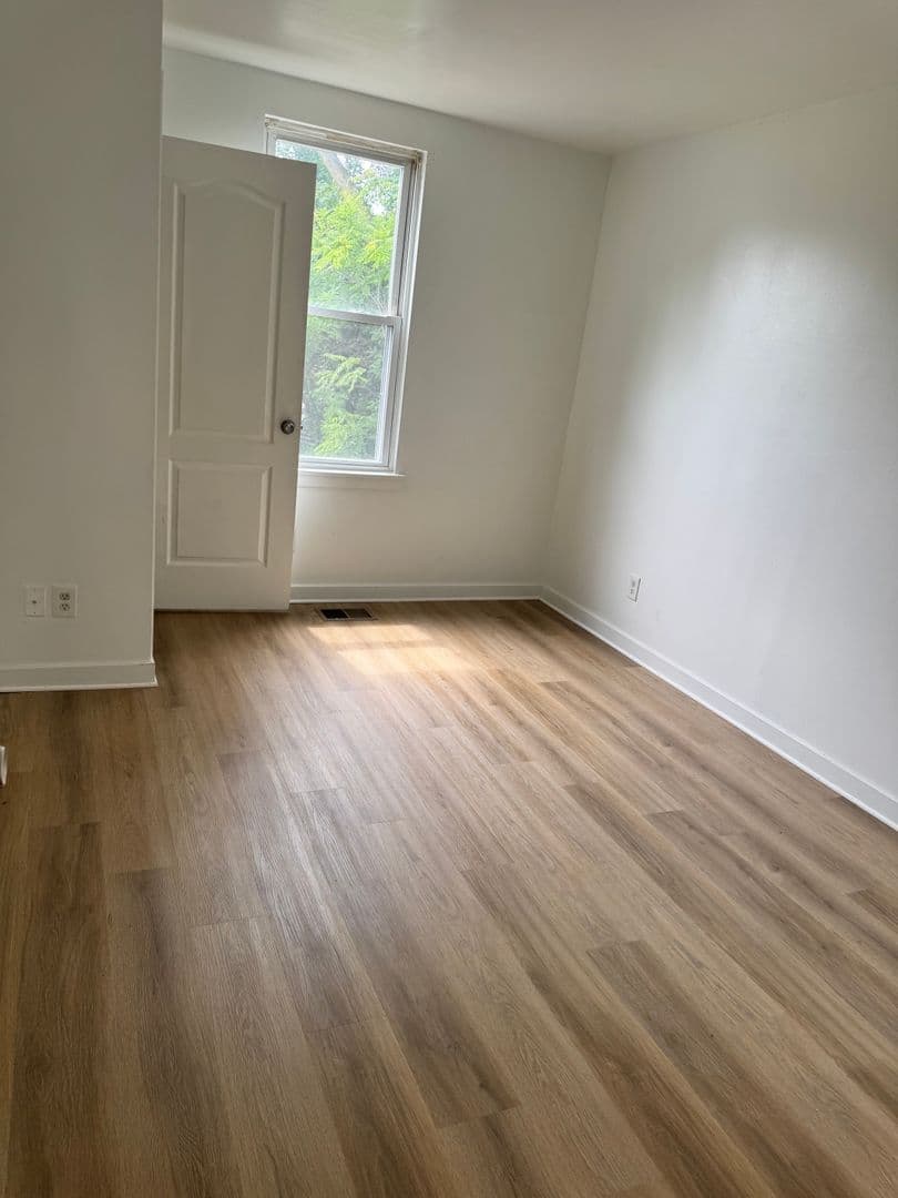 Philadelphia House: 1238 W Firth Street