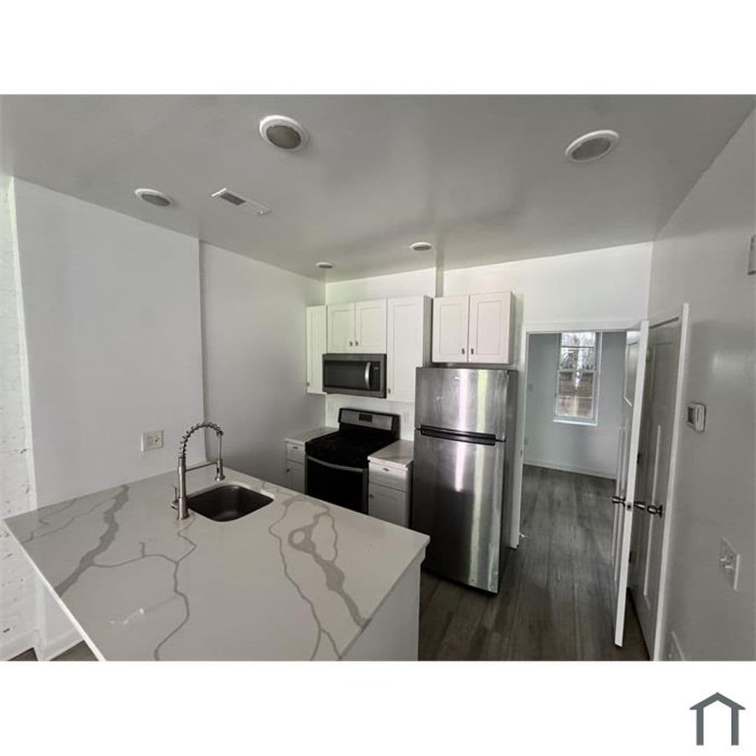 Philadelphia House: 2531 N Dover St.