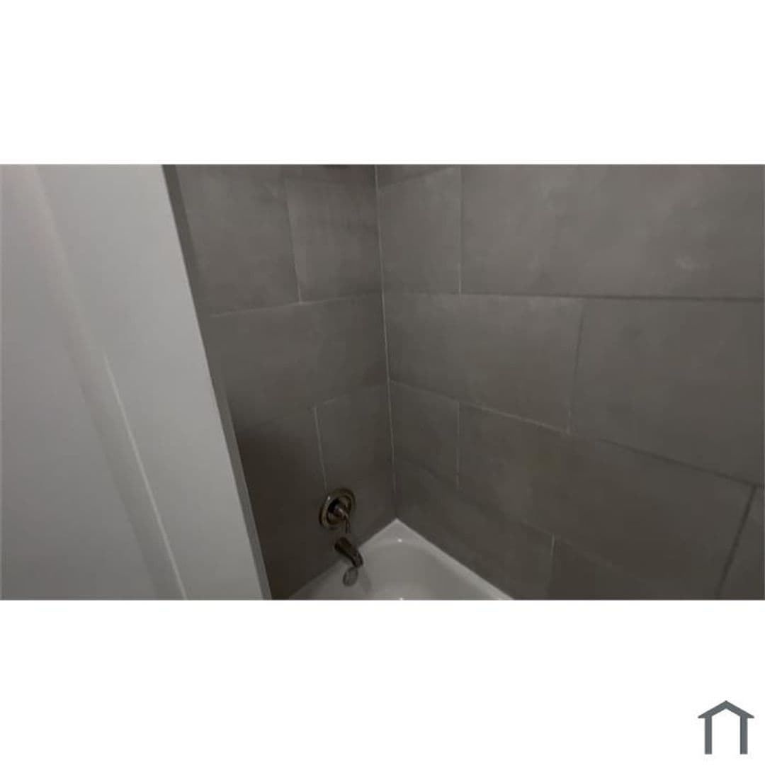 Philadelphia House: 2859 N Ringgold St