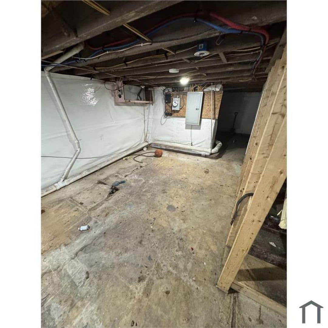 Philadelphia House: 3051 N Judson St