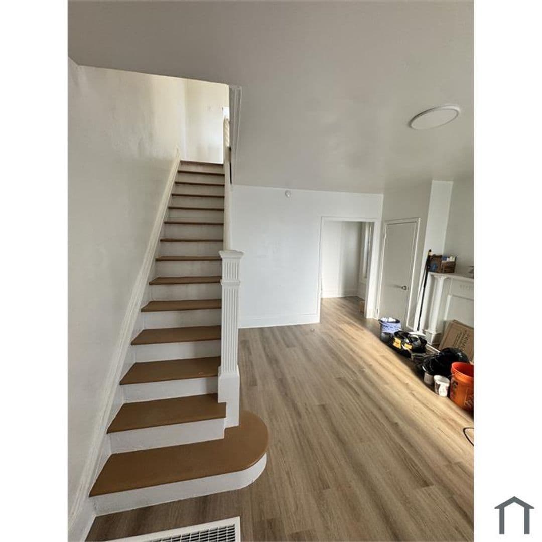 Coatesville House: 108 S Eighth Ave