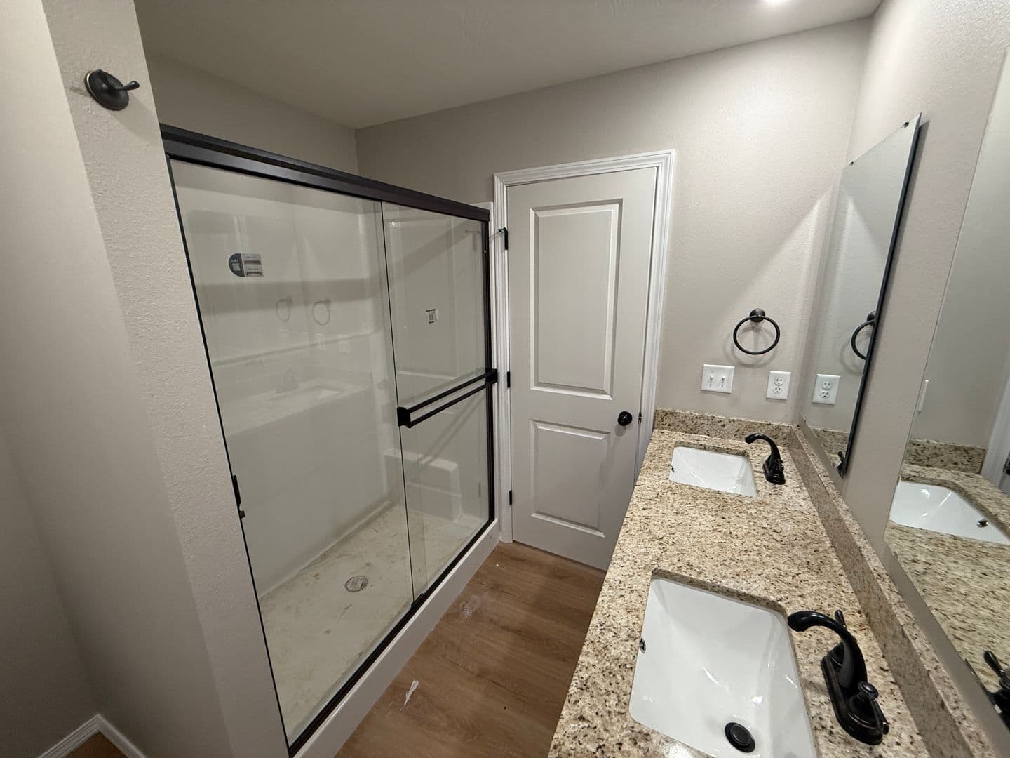 Springfield House: 3462 N Ohara Ave