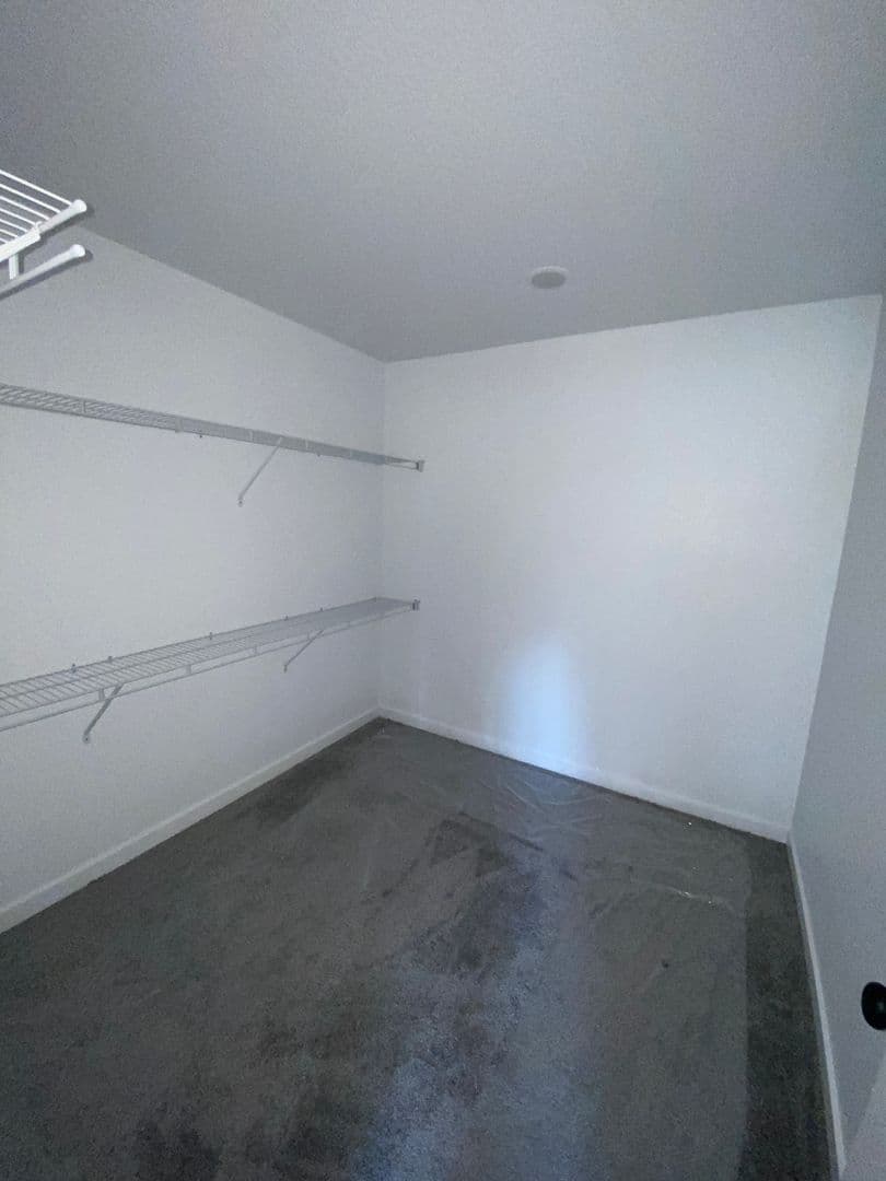 Willard House: 420 E Logan St