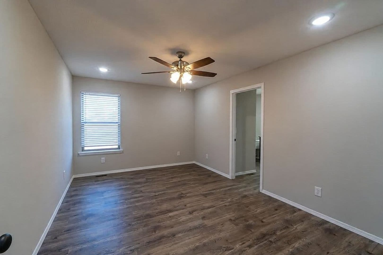 Ozark House: 1807 S 15th Ave