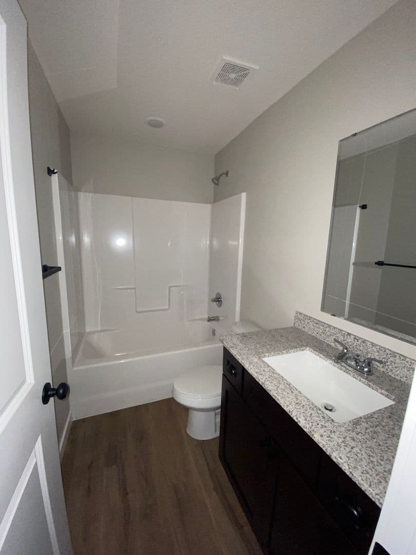 Willard House: 420 E Logan St