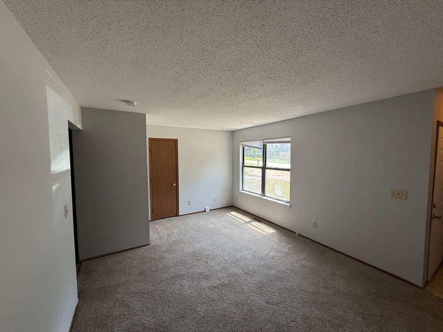 Springfield House: 1517 W Madison