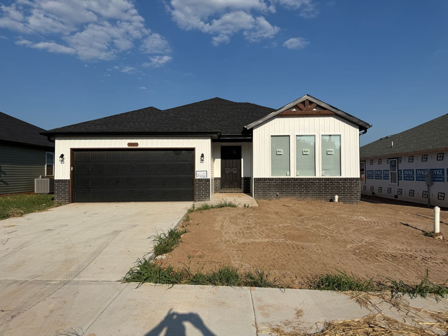 Springfield House: 3462 N Ohara Ave