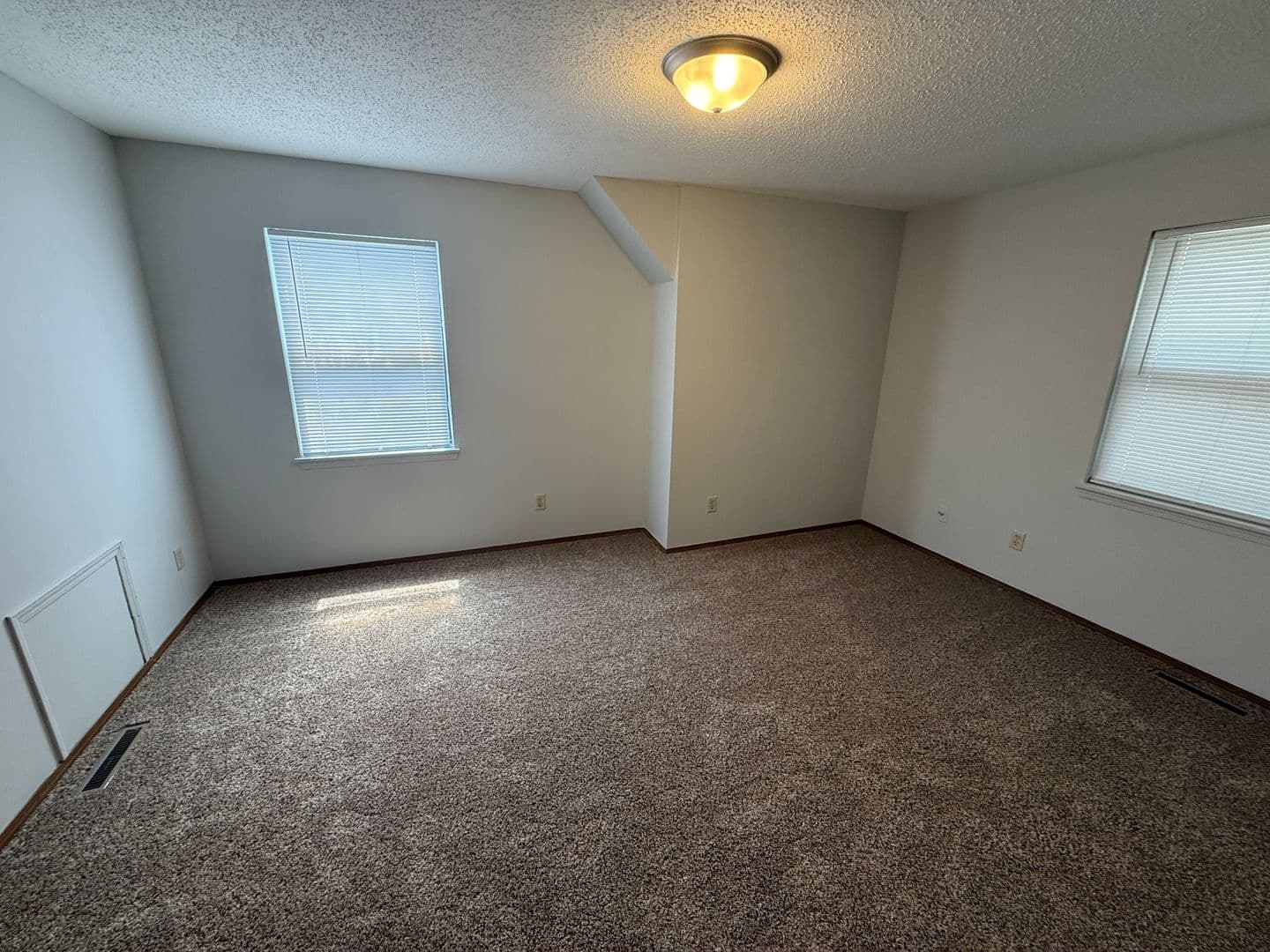 Springfield House: 1519 W Madison