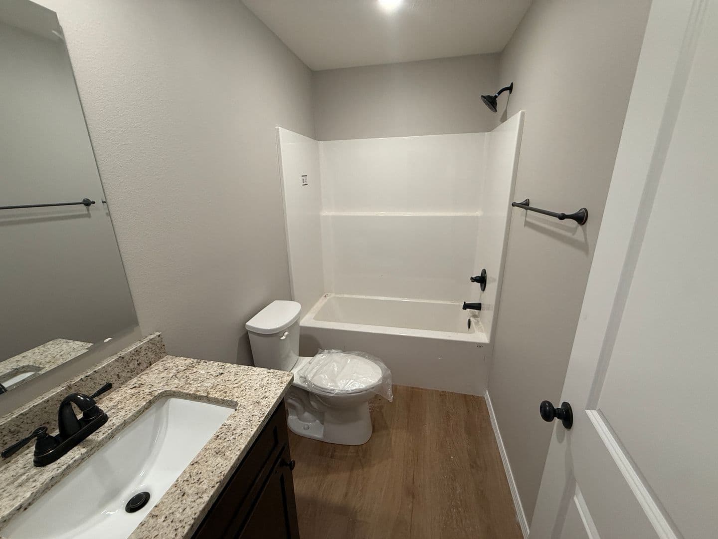 Springfield House: 3462 N Ohara Ave