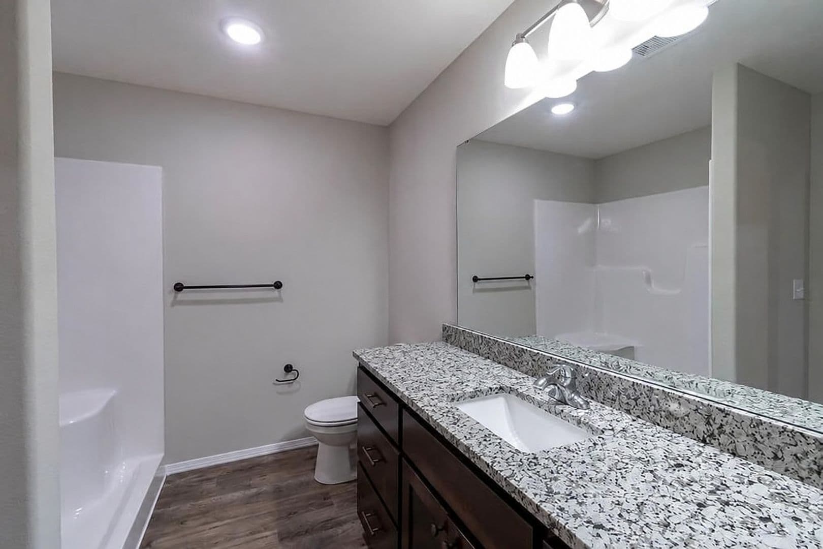Ozark House: 1807 S 15th Ave