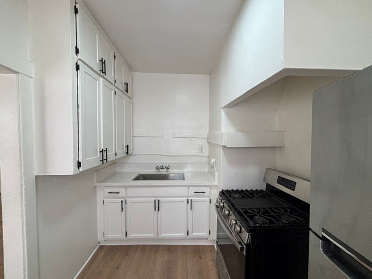 Los Angeles Apartment: 501 S. Rampart Blvd.