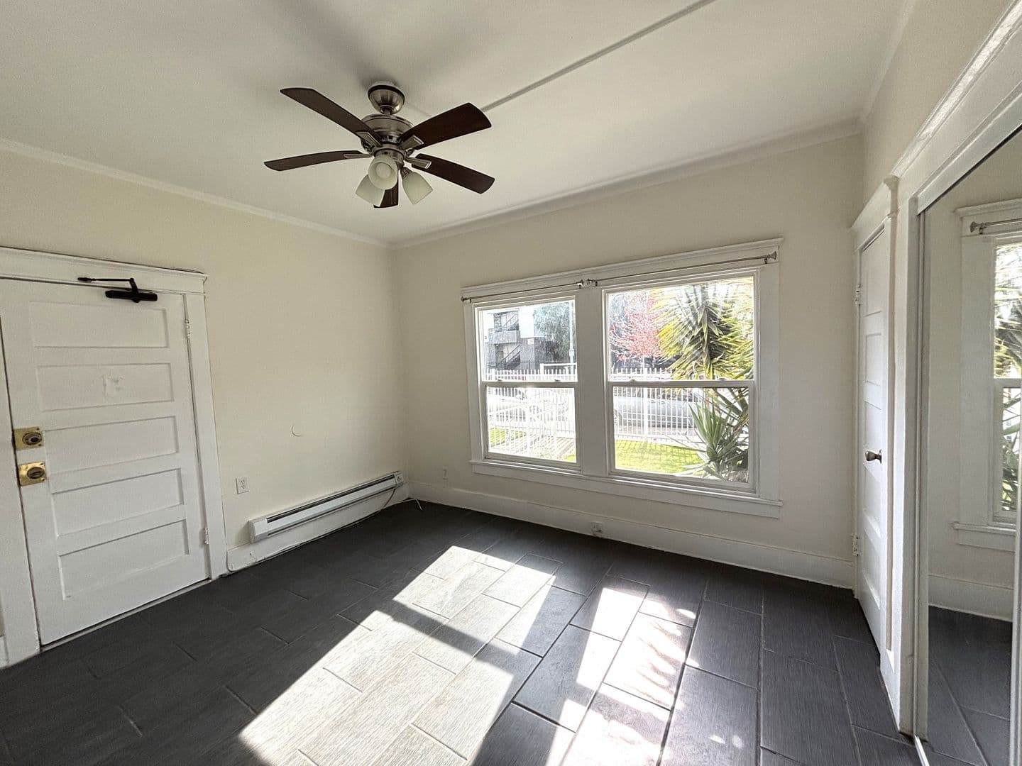 Los Angeles Apartment: 2845 San Marino St.