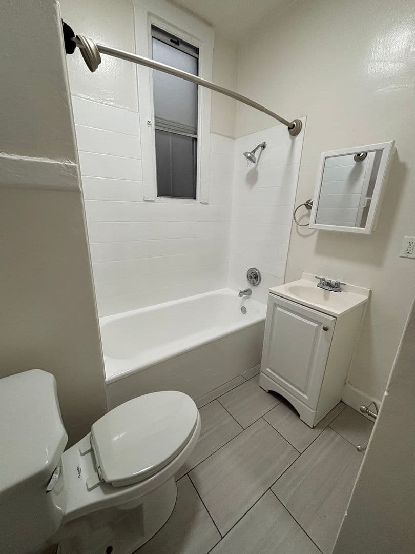 Los Angeles Apartment: 501 S. Rampart Blvd.