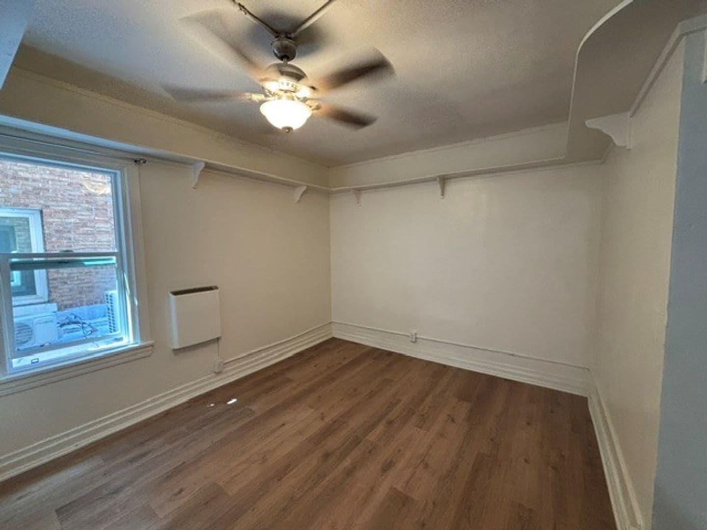 Los Angeles Apartment: 301 S. Kenmore Ave.