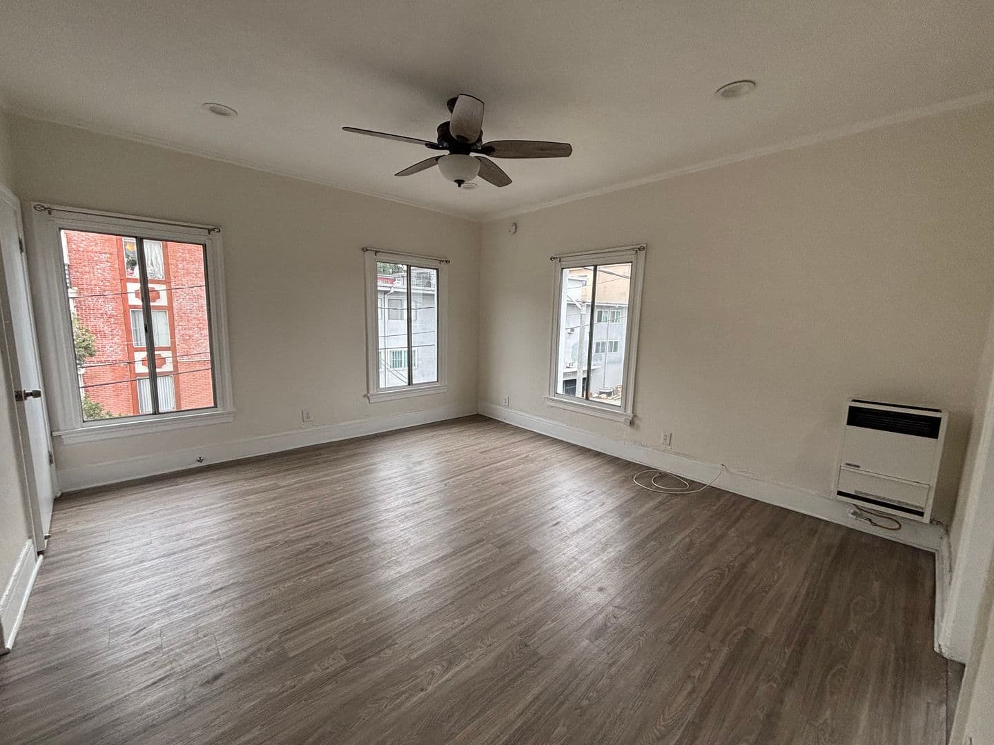 Los Angeles Apartment: 501 S. Rampart Blvd.