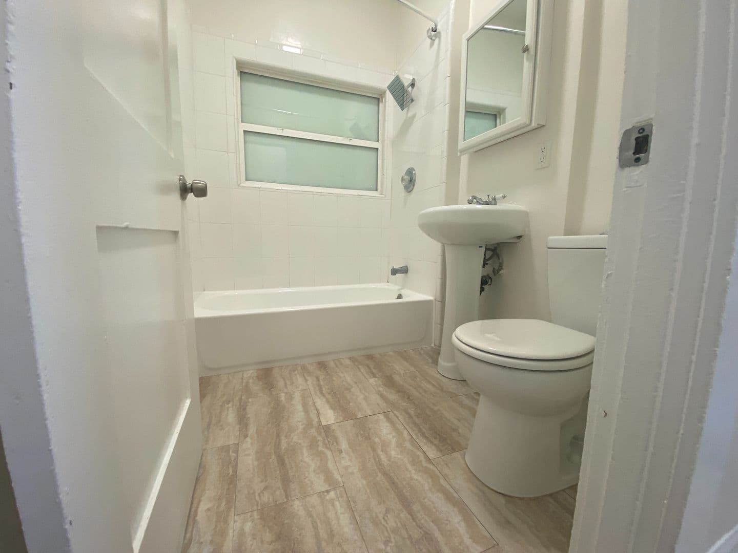 Los Angeles Apartment: 722 Hartford Ave.