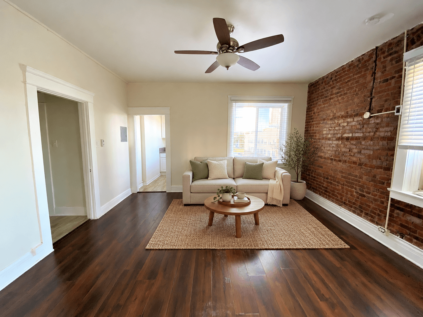 Los Angeles Apartment: 722 Hartford Ave.