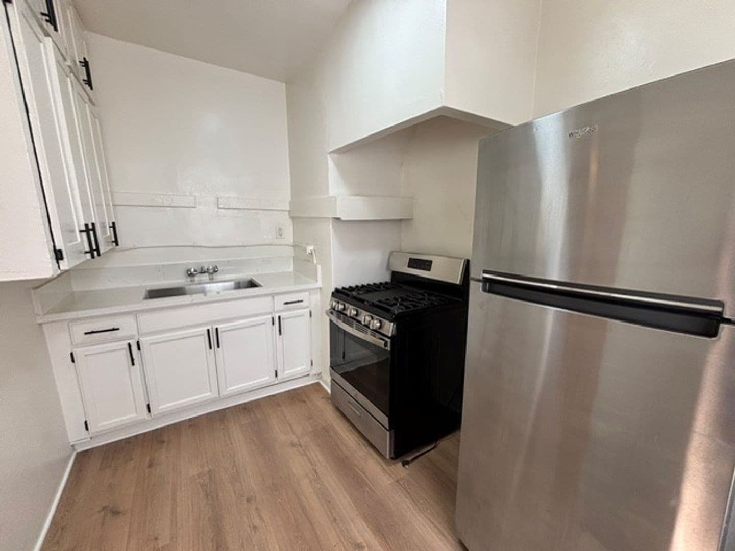 Los Angeles Apartment: 501 S. Rampart Blvd.