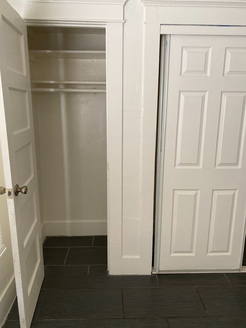 Los Angeles Apartment: 2845 San Marino St.