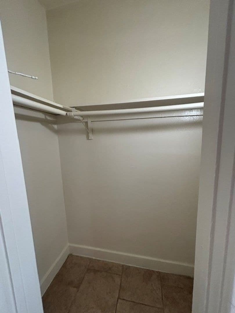 Los Angeles Apartment: 2845 San Marino St.