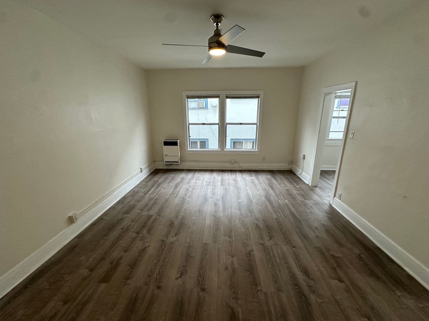 Los Angeles Apartment: 501 S. Rampart Blvd.