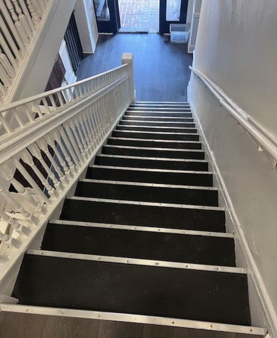 Los Angeles Apartment: 501 S. Rampart Blvd.