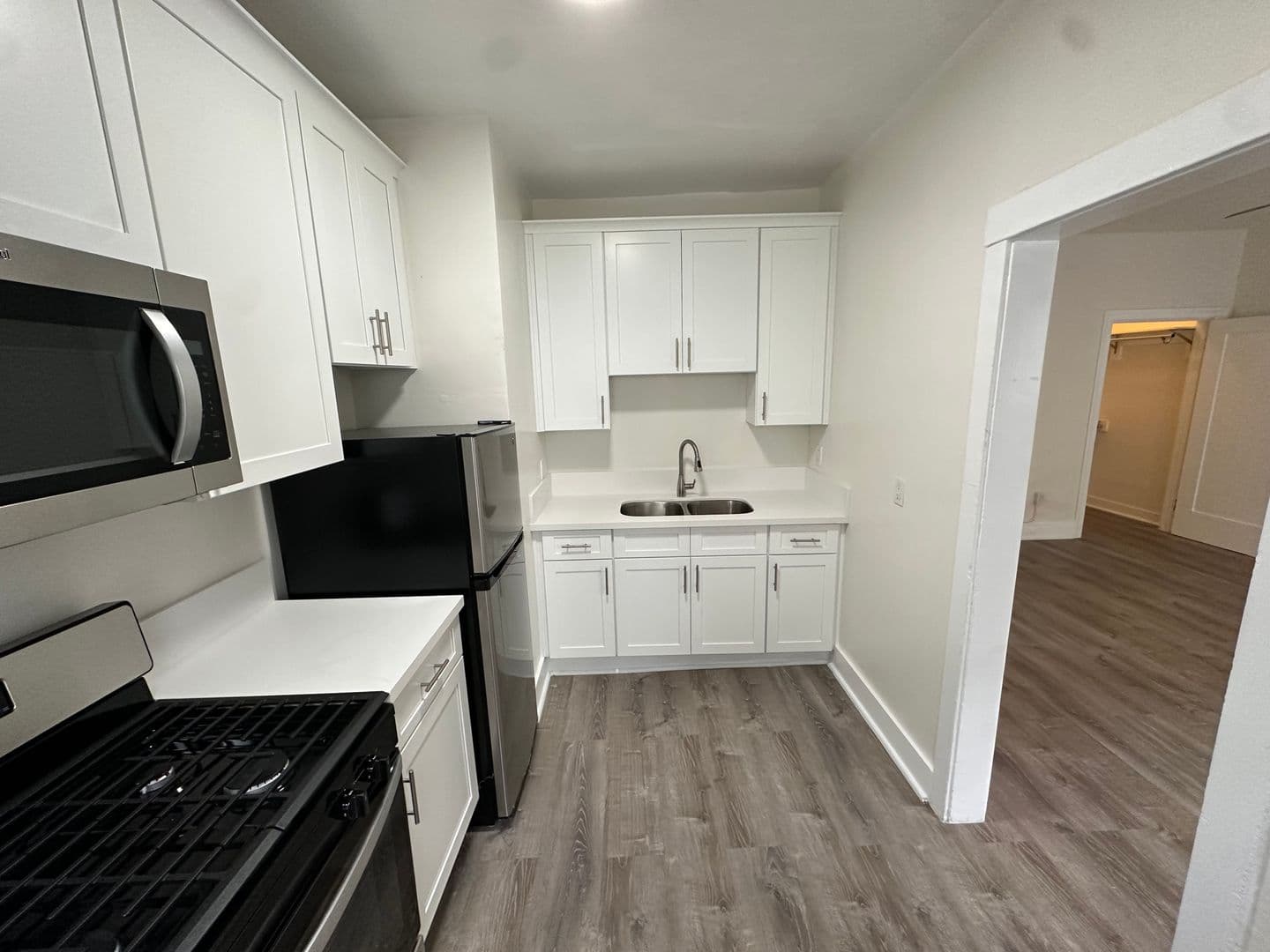 Los Angeles Apartment: 501 S. Rampart Blvd.