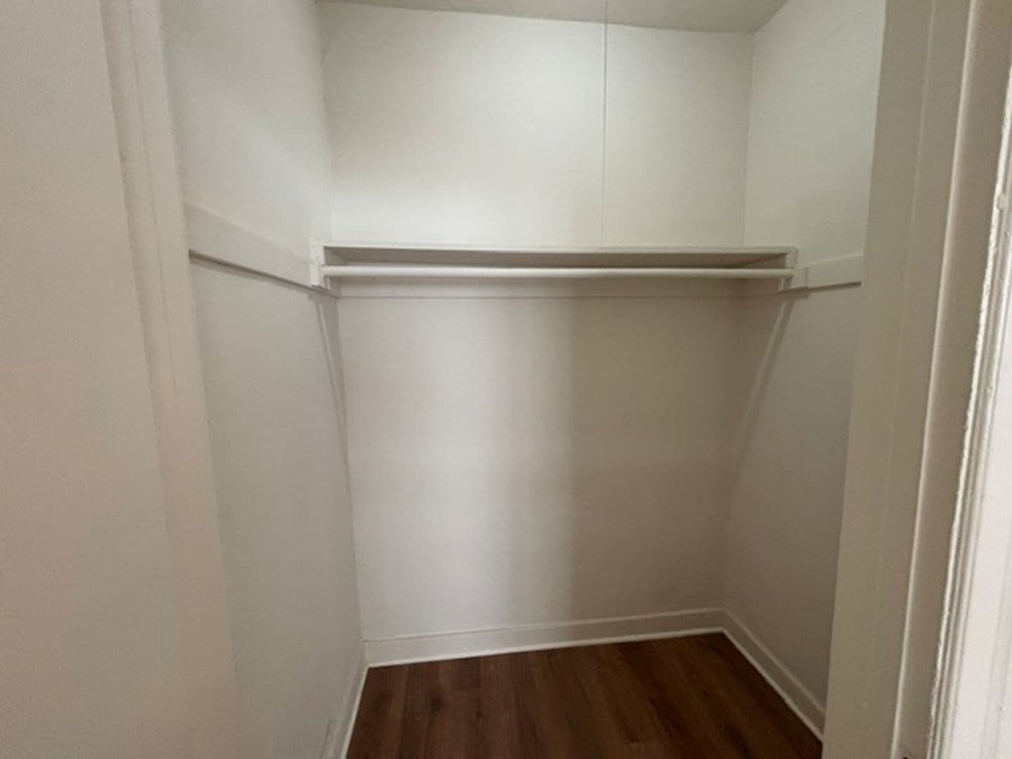 Los Angeles Apartment: 501 S. Rampart Blvd.