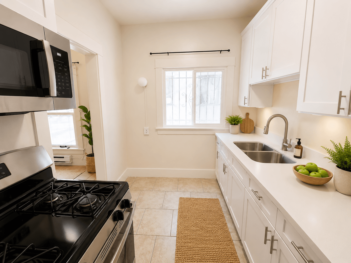 Los Angeles Apartment: 2845 San Marino St.