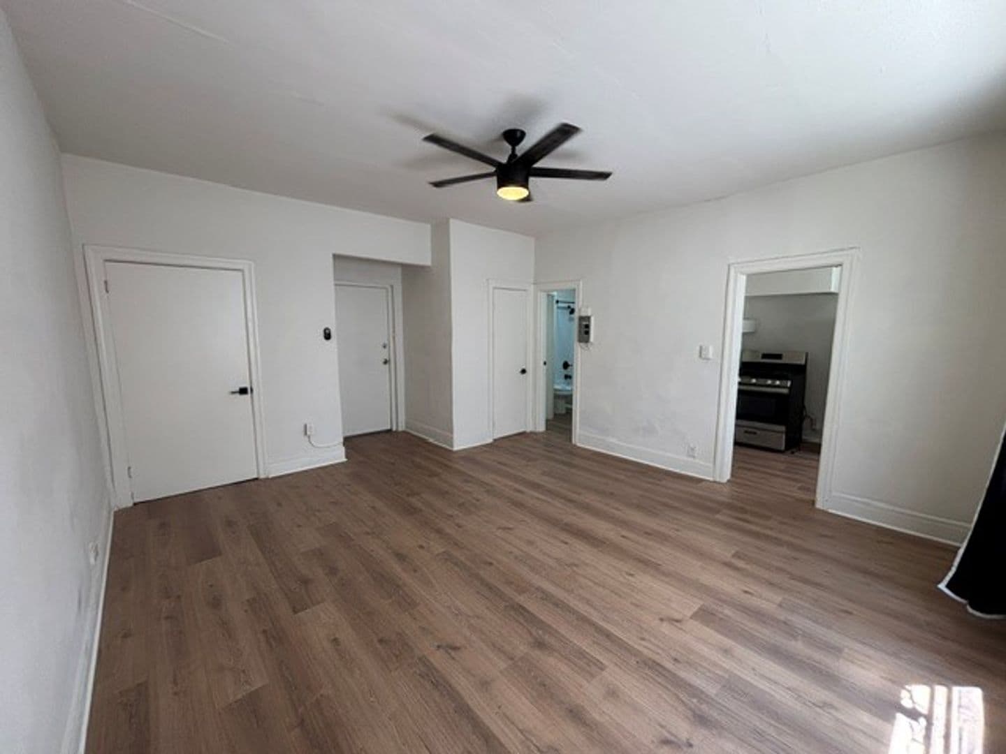 Los Angeles Apartment: 501 S. Rampart Blvd.