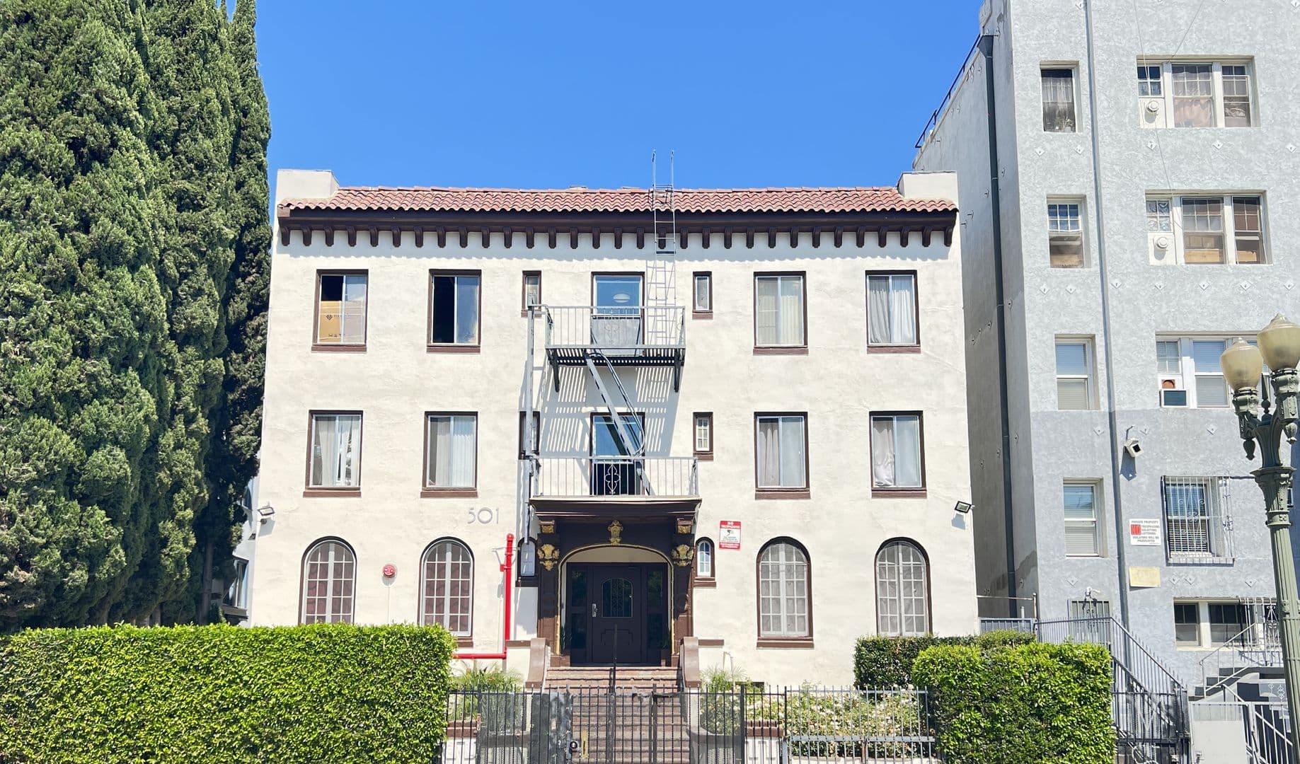 Los Angeles Apartment: 501 S. Rampart Blvd.