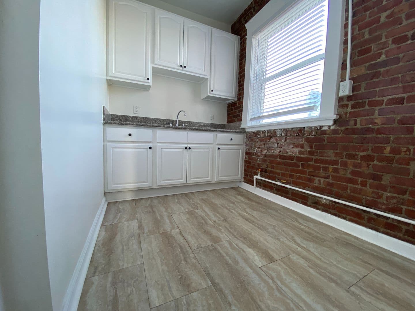 Los Angeles Apartment: 722 Hartford Ave.