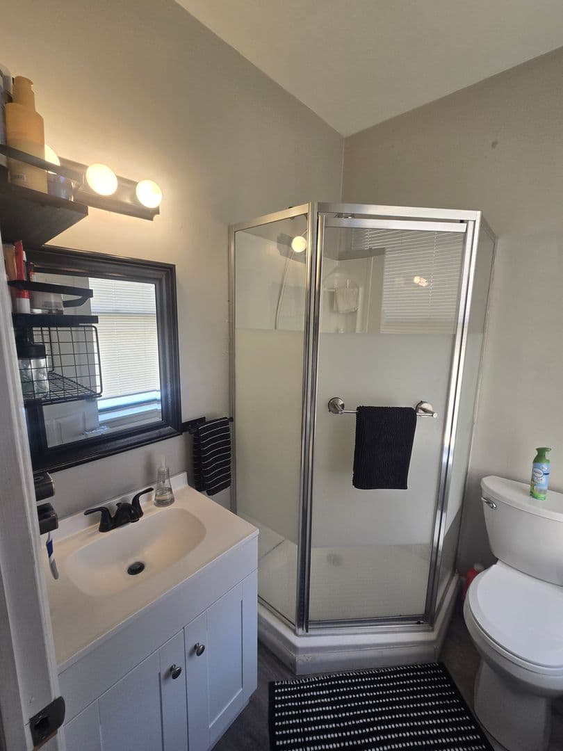 Pittsburgh Apartment: 3805 California ave