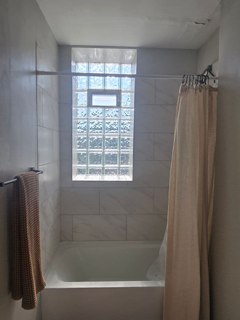 Pittsburgh Apartment: 3805 California ave