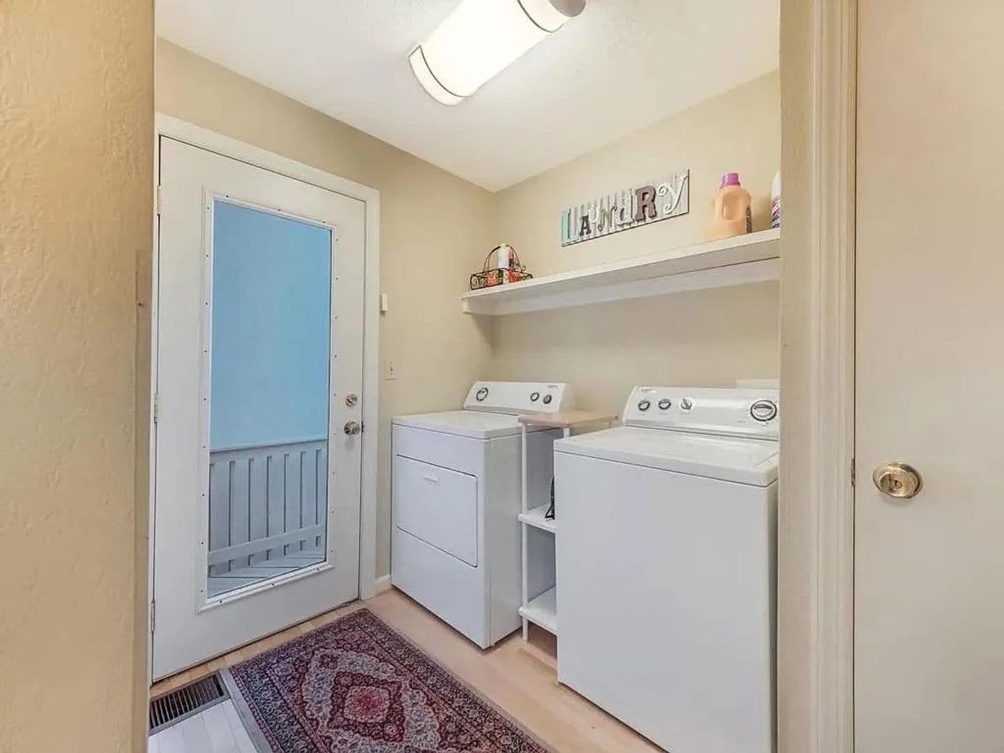 Pittsburgh Apartment: 203 Grandview Ave