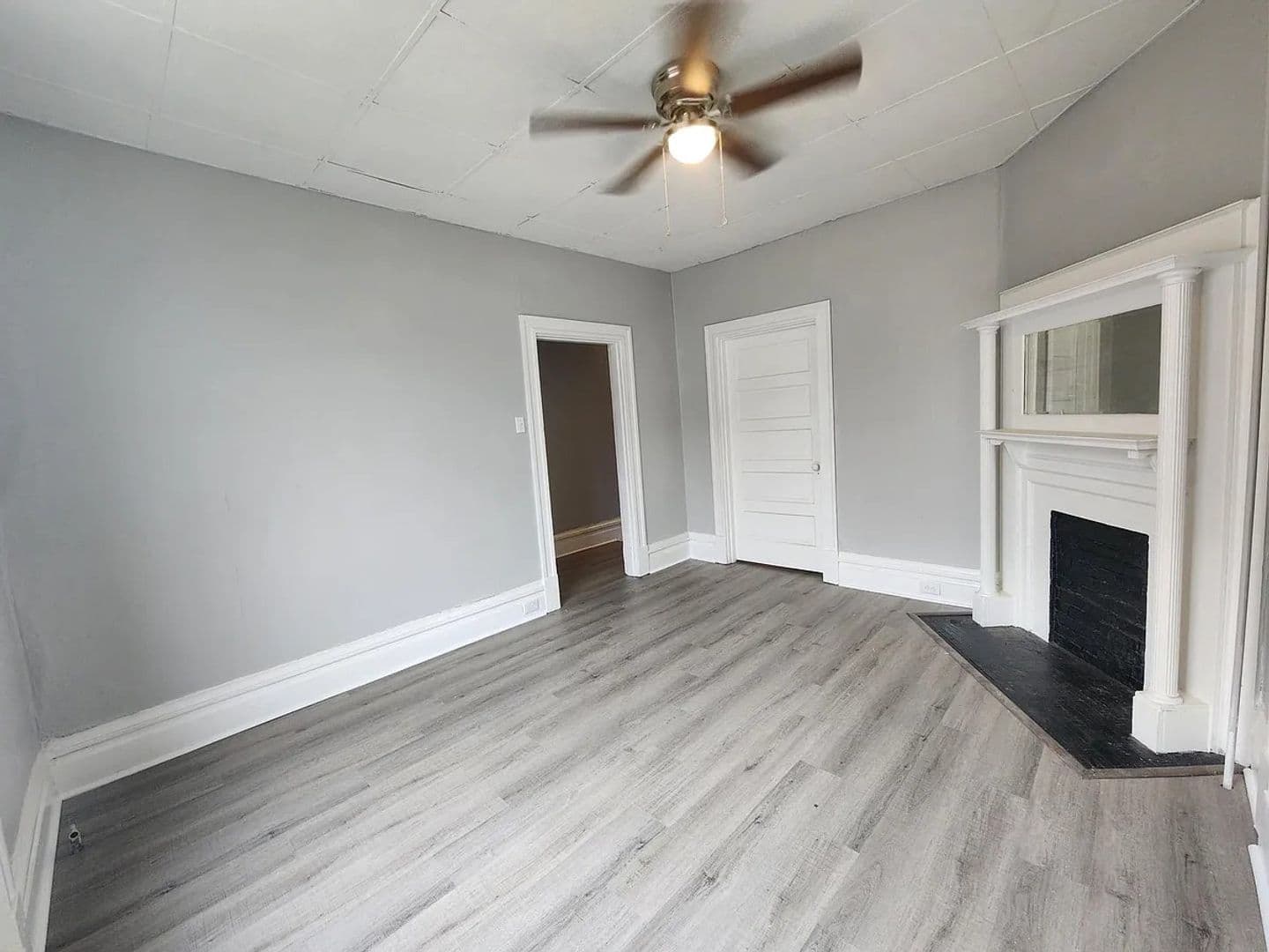 Pittsburgh Apartment: 3458 Fleming Ave
