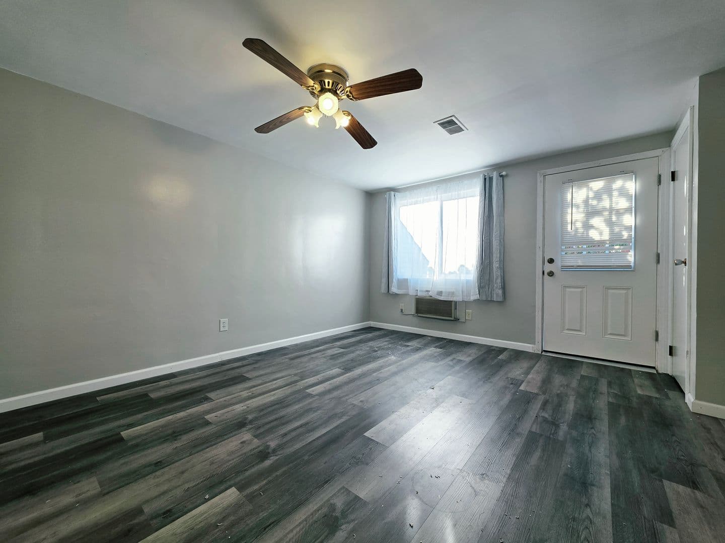 Mckees House: 601 Main Street