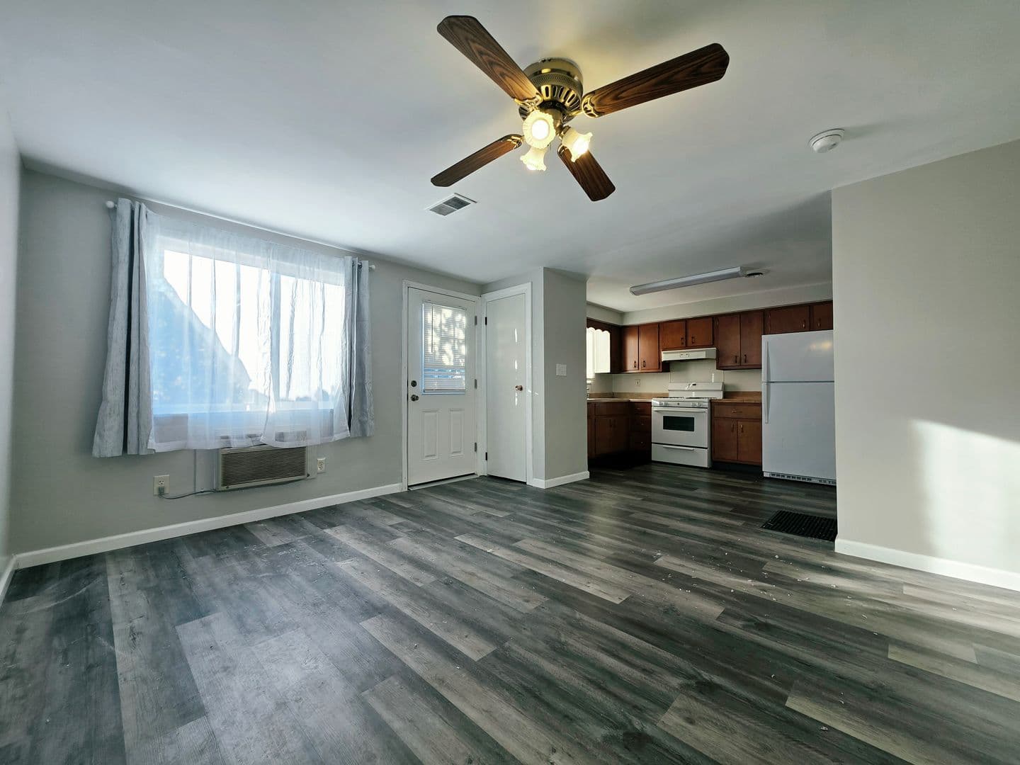 Mckees House: 601 Main Street