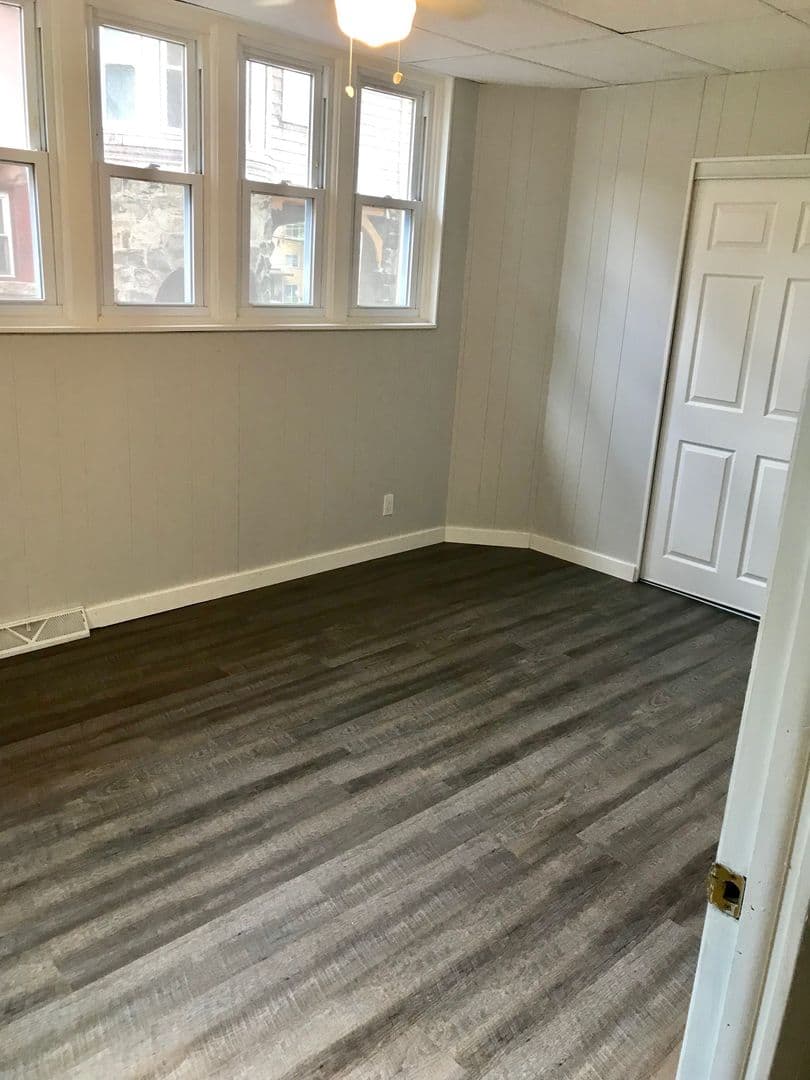 Pittsburgh Apartment: 43 S Fremont Ave