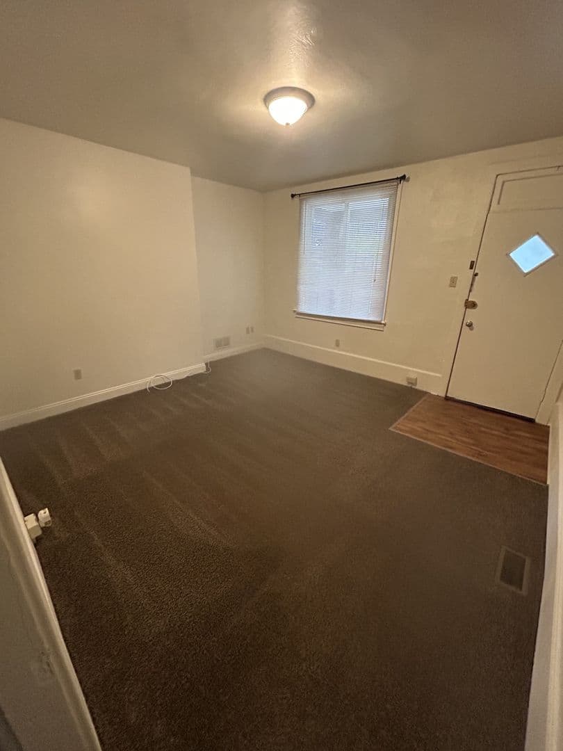 Pittsburgh House: 230 Jasper Street