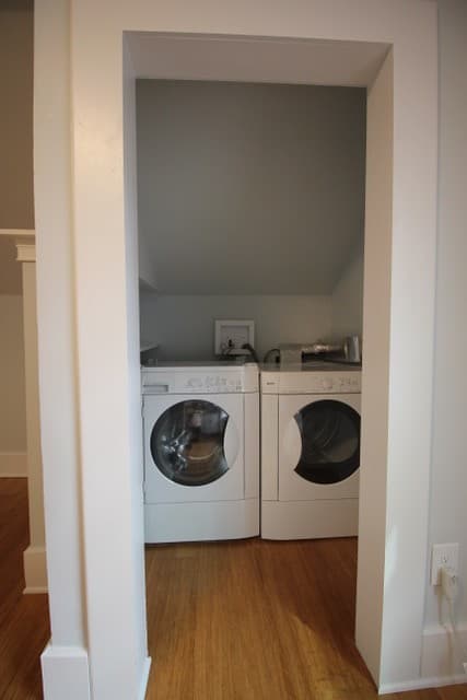 Ypsilanti Apartment: 117 Perrin