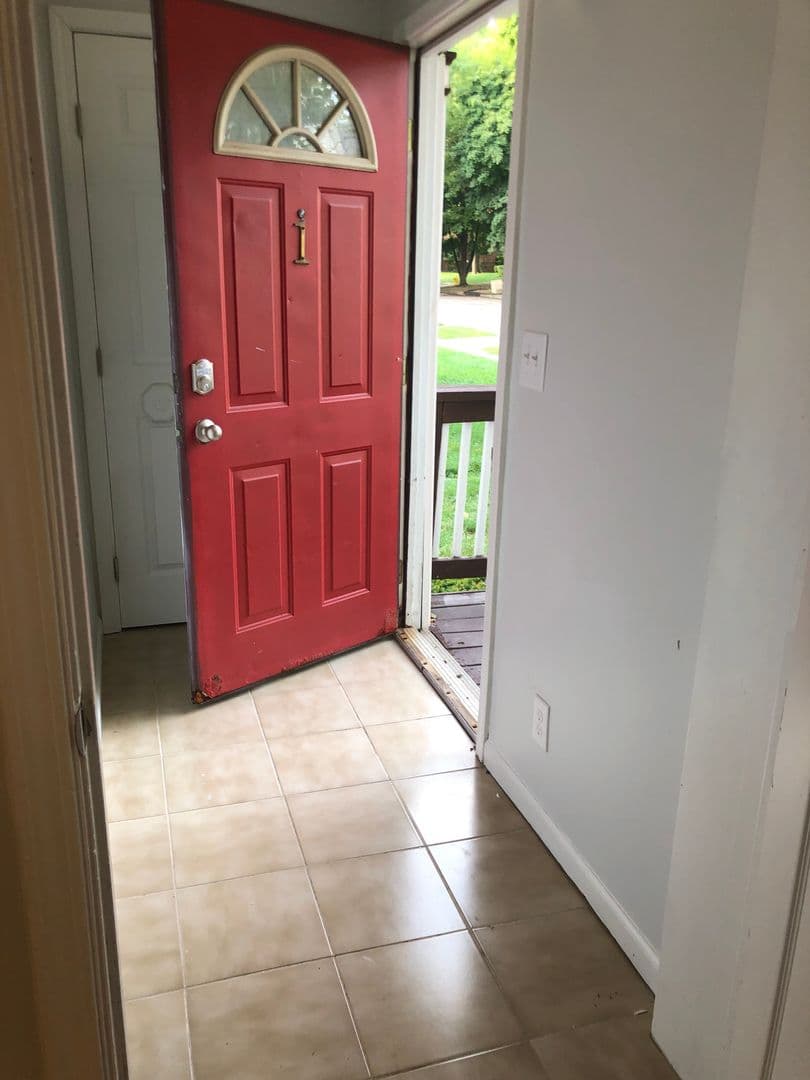 Ypsilanti Apartment: 206 N. Normal