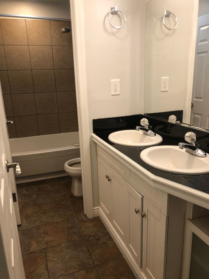 Ypsilanti Apartment: 206 N. Normal